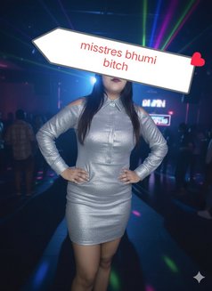 Hot bitch bhumi misstres (cam & meet ) - escort in New Delhi Photo 18 of 27
