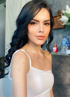 HOT Camila Luz - escort in Al Manama Photo 9 of 11