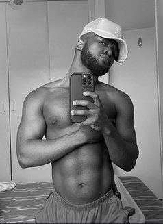 African boy - Male escort in Riyadh Photo 5 of 8