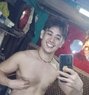 hot model - Dominador masculino in Manila Photo 7 of 7