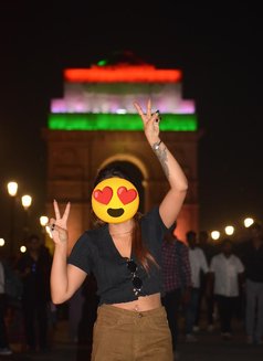 Hot & Classy Shreya Limited Days - puta in Gurgaon Photo 2 of 5