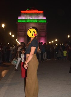 Hot & Classy Shreya Limited Days - puta in Gurgaon Photo 4 of 5