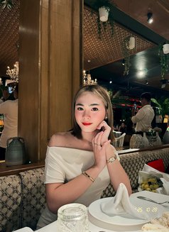 Hot Cumsam - Acompañantes transexual in Manila Photo 2 of 5