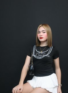 Hot Cumsam - Acompañantes transexual in Manila Photo 4 of 5