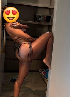 Hot Cute tricksy African Queen in Sex - puta in Ahmedabad Photo 1 of 2