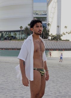 HOT ENRIQUE - Male escort in Dubai Photo 3 of 19
