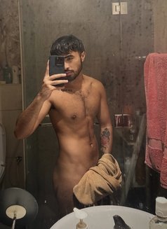 HOT ENRIQUE - Male escort in Dubai Photo 3 of 19