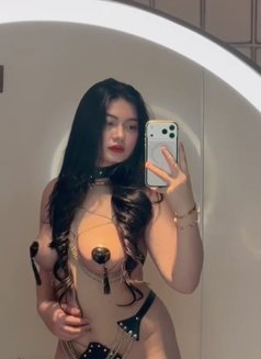 Hot Exa - escort in Singapore Photo 5 of 7