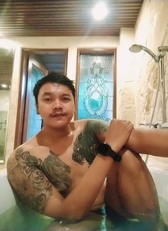 HOT GAY MASSGE BALI - Male escort in Bali Photo 8 of 8