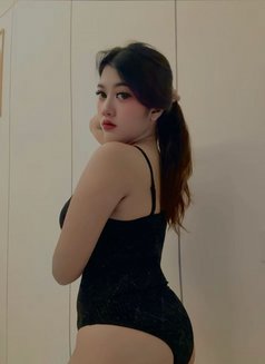 Hot Girl Keysa - puta in Bali Photo 3 of 6