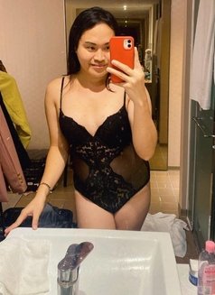 Hot Girl Lheanne - Transsexual escort in Kuala Lumpur Photo 9 of 16