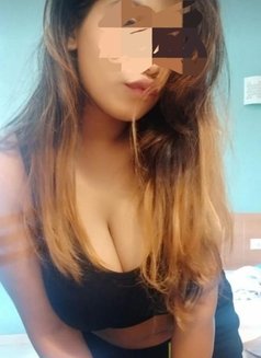 Hot Girls Besst Service, Escort Serena - puta in Mumbai Photo 2 of 2