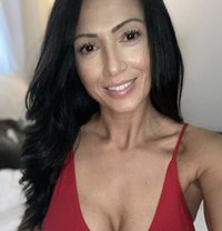 Hot Hawaiian Milf in Town for Few Days - escort in Taipei Photo 7 of 7