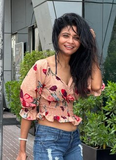 Hot Indian Actrss Kavya - puta in Doha Photo 6 of 6