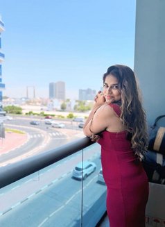 Hot Indian Actrss Kavya - puta in Dubai Photo 5 of 8