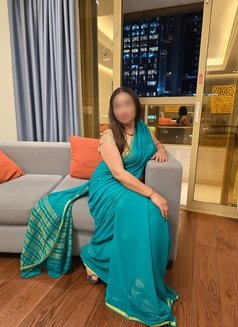 Hot Indian Bhabhi Milf - escort in Dubai Photo 1 of 9