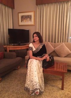 Hot Indian Escorts - escort in Dubai Photo 2 of 7