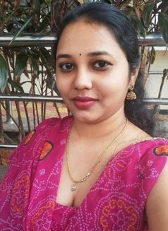 🦋Hot Indian Kavya Alone Cam Show Boob - escort in Kuwait Photo 1 of 4