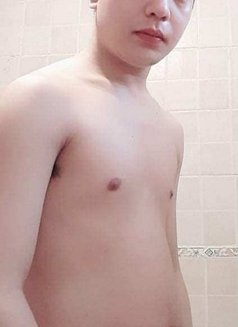 Hot Klein - Acompañantes masculino in Kuwait Photo 2 of 2