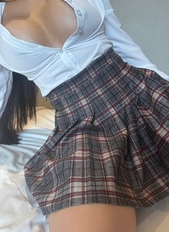 HOT LADY - puta in Singapore Photo 16 of 18
