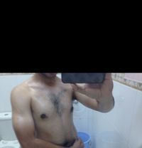 Porn tube trannies Elijah blue allman gay