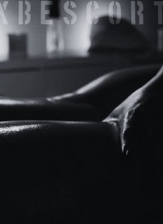 Hot Male Masseur - Male escort in Dubai Photo 4 of 6