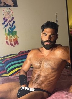 Persian hot massage - Male escort in Dubai Photo 6 of 22