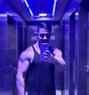 Massage In Dubai - Acompañantes masculino in Dubai Photo 13 of 16