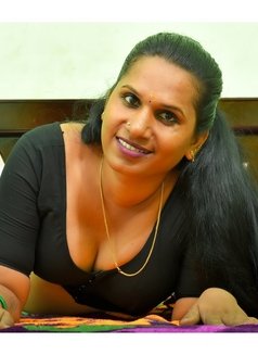 Hot Meenu Tamil Tran - Acompañantes transexual in Coimbatore Photo 4 of 6