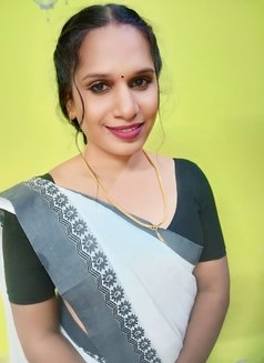 Hot Meenu Tamil Trans - Transsexual escort in Madurai Photo 1 of 5