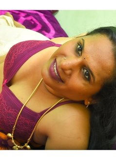 Hot Meenu Tamil Trans - Transsexual escort in Madurai Photo 3 of 5