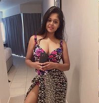 88OO2115O8 kajal Independent girls model - escort in New Delhi
