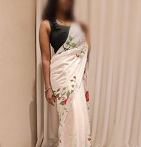 HOT MILF Indian Local 37 YEARS OLD - escort in Kuala Lumpur Photo 1 of 25