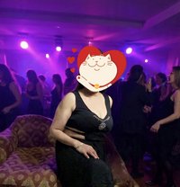 Hot & Milky Housewife 4 Happy Ending - escort in New Delhi