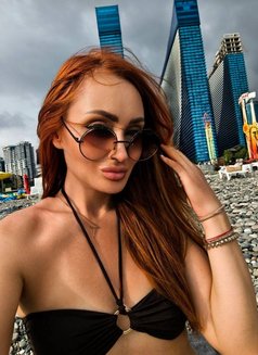 Hot Mistress Rosalia - puta in Paris Photo 17 of 18