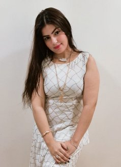 Hot Model Rohini - puta in Abu Dhabi Photo 6 of 6