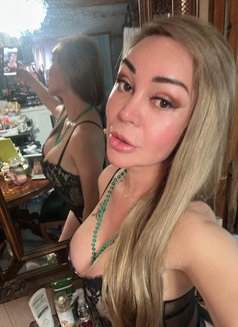 Hot Momma Victoria - Transsexual escort in Okinawa Island Photo 30 of 30