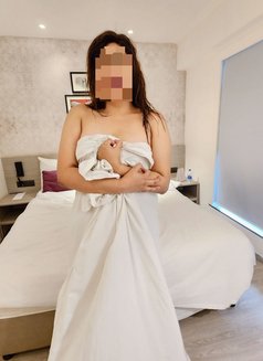Hot N Naughty Mallu Beauty for Real Fun - puta in Doha Photo 1 of 2