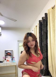 Hot Nabi - puta in Muscat Photo 8 of 14