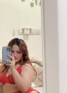 Hot Nabi - puta in Muscat Photo 10 of 14