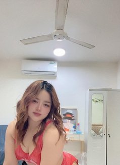 Hot Nabi - puta in Muscat Photo 19 of 19