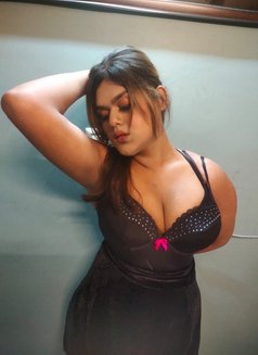 Hot Nora - Transsexual escort in New Delhi Photo 3 of 8