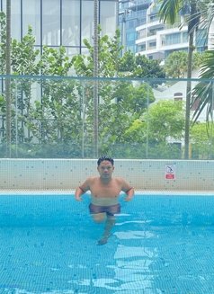 Hot Philippines Versa - Male escort in Manila Photo 4 of 8