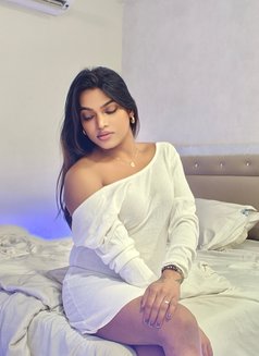 Hot Riyu sexy - Transsexual escort in Nashik Photo 4 of 16