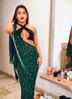 Hot Riyu sexy - Transsexual escort in Surat Photo 11 of 16