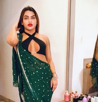 Hot Riyu sexy - Acompañantes transexual in Surat