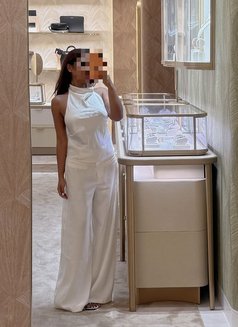 Hot Rosy Verified Luxury Escort - puta in Bangkok Photo 11 of 11