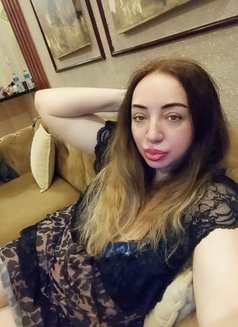 Hot Russian - puta in Al Manama Photo 2 of 3