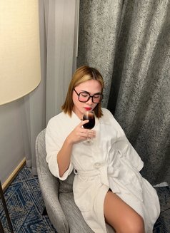 Hot Samantha - Transsexual escort in Makati City Photo 18 of 20