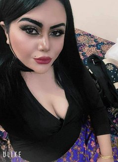 Hot Sarah - escort in Muscat Photo 2 of 5